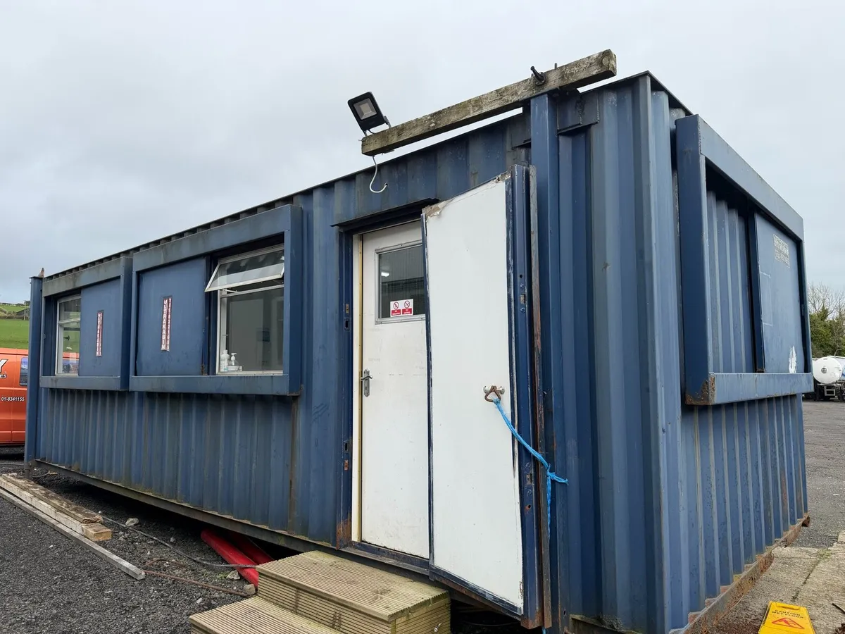 Portacabin site office 30 x 10ft - Image 1