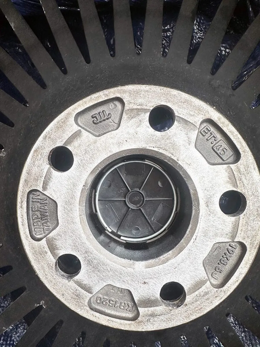 Rare 19 5x120 Alloys 8.5J ET45 with Michelin Tyres - Image 4