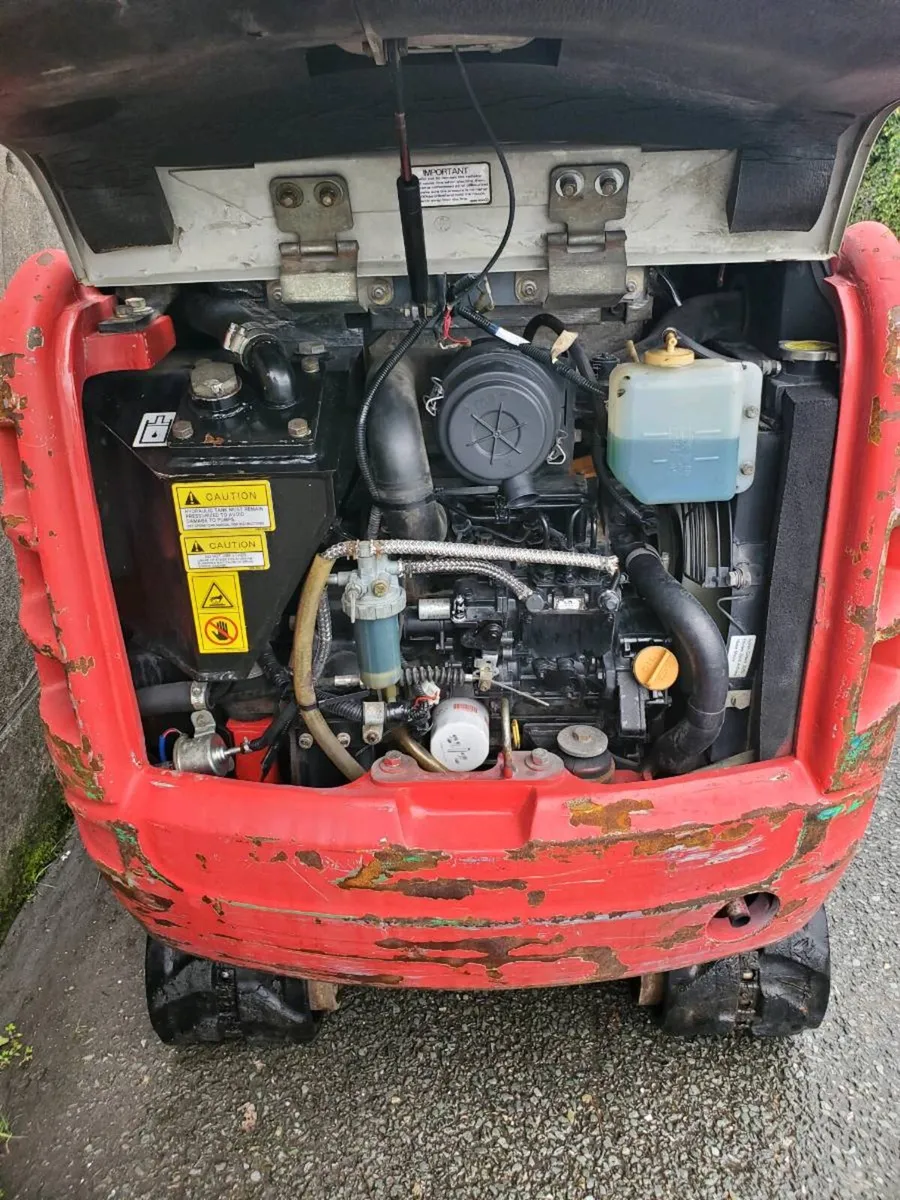 Takeuchi tb216 mini digger - Image 2