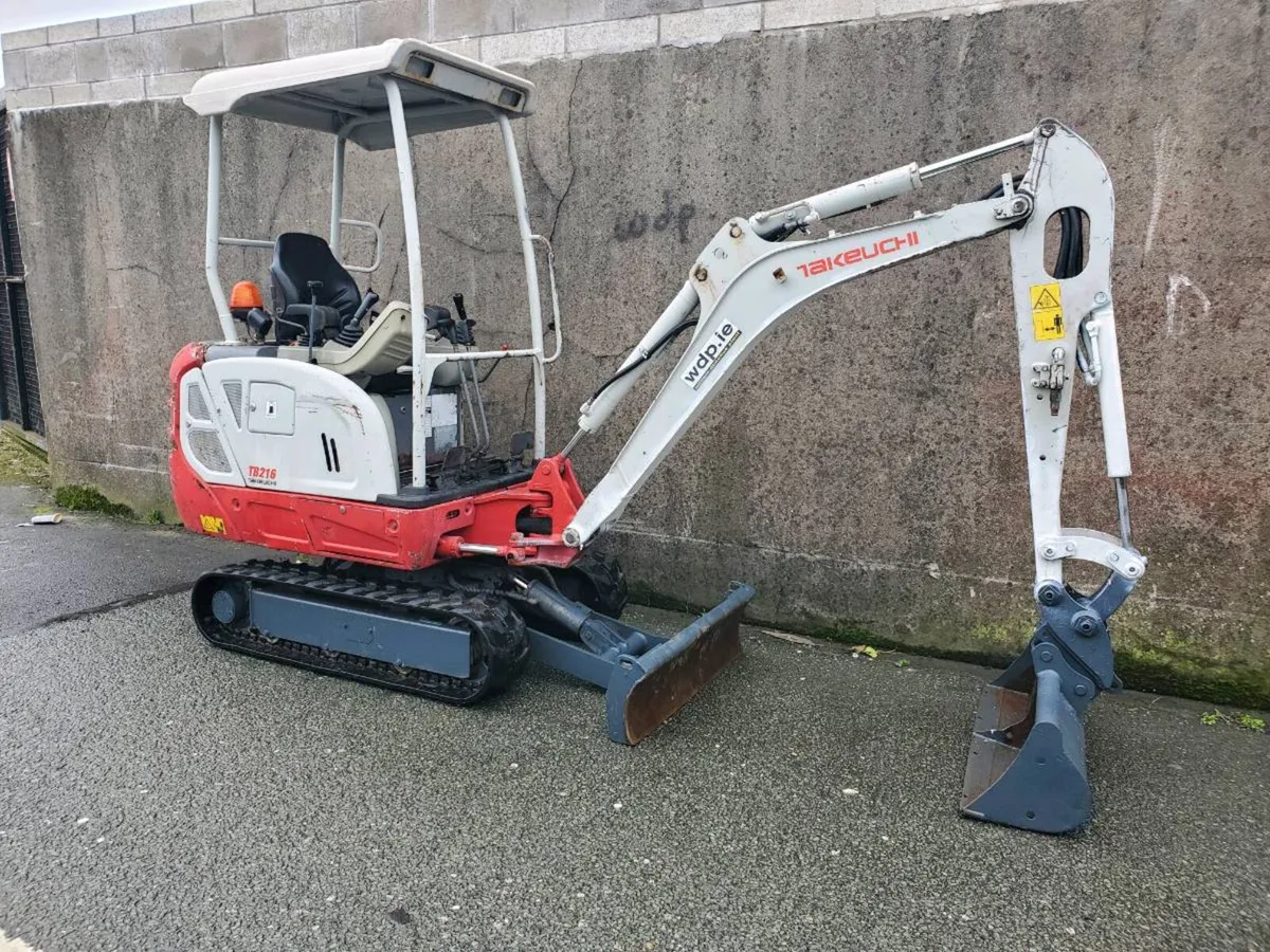 Takeuchi tb216 mini digger - Image 3