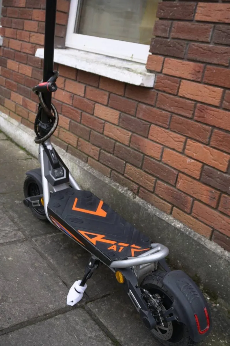Scooter - Image 4