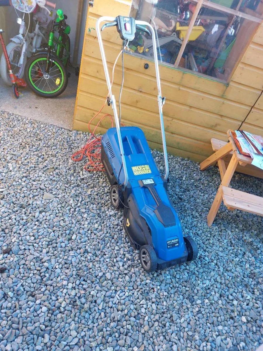 Hyundai Electric lawnmower - Image 2