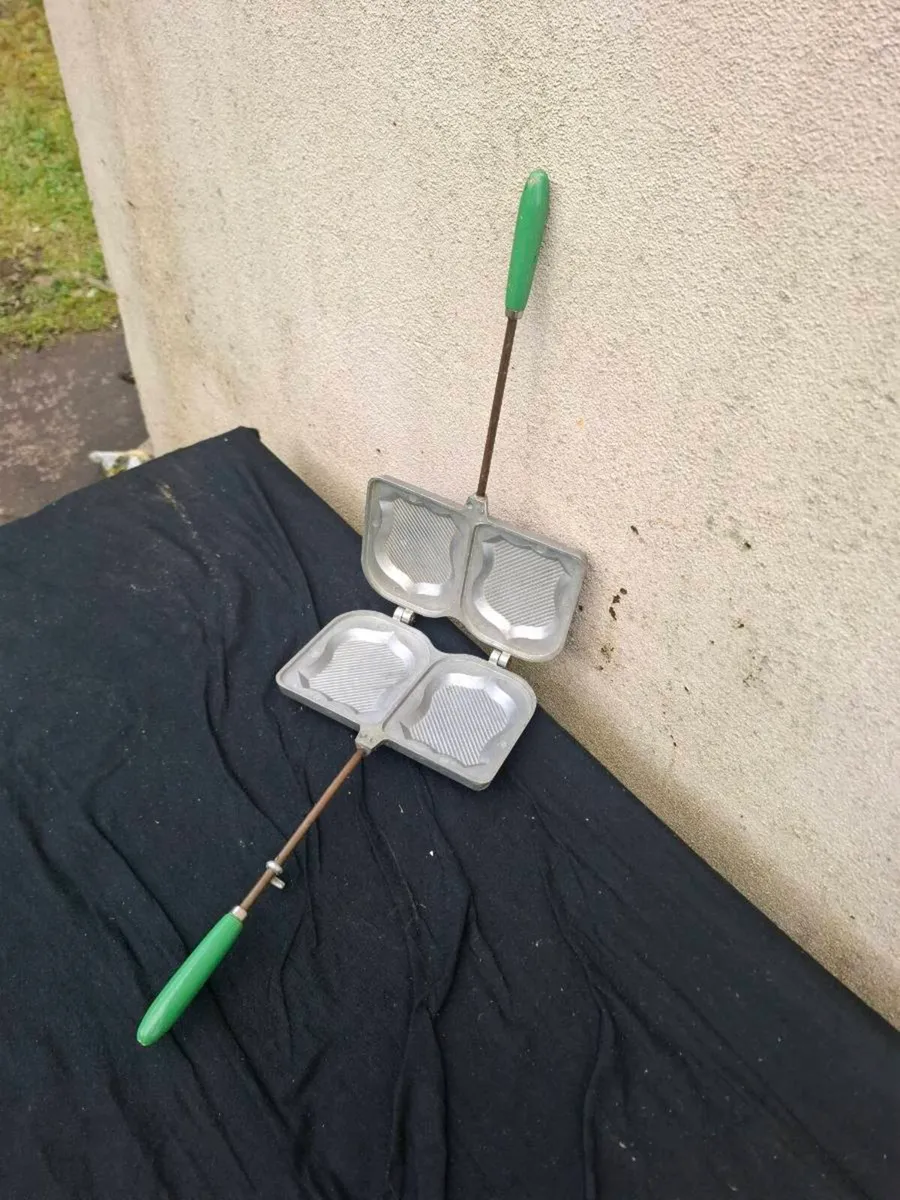 Vintage toasties maker
