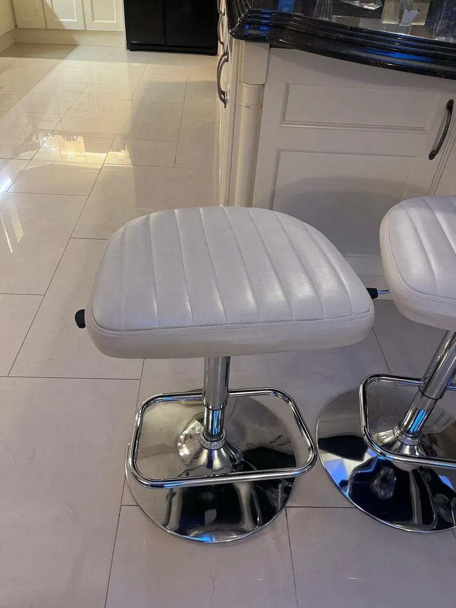 Bar Stools X3 - Image 2