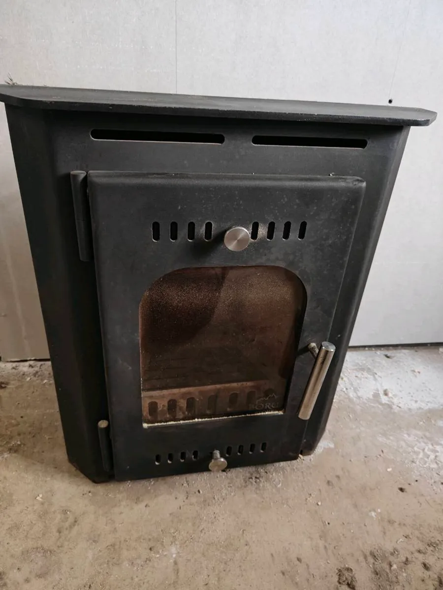 Stove insert - Image 1