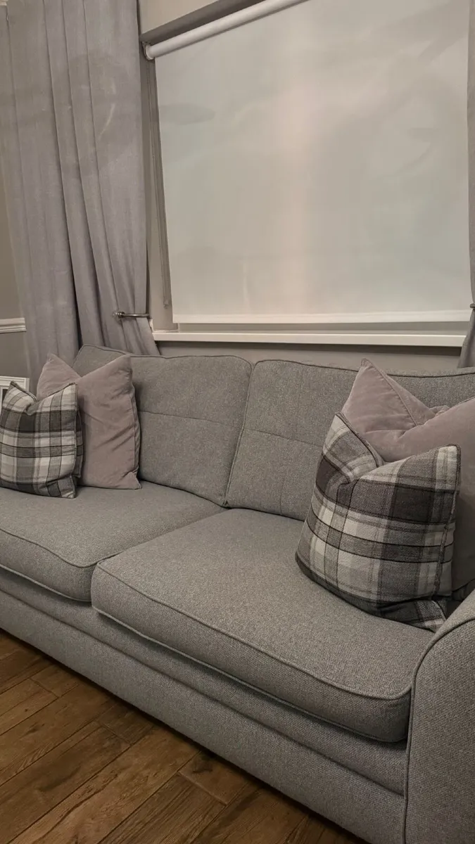 Sofa, armchairs and ottoman plus free rug - Image 4