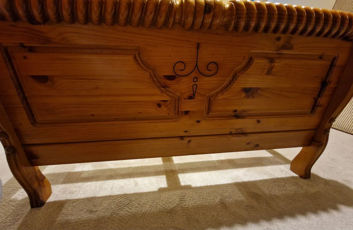 Pine sleigh double bed - Image 3