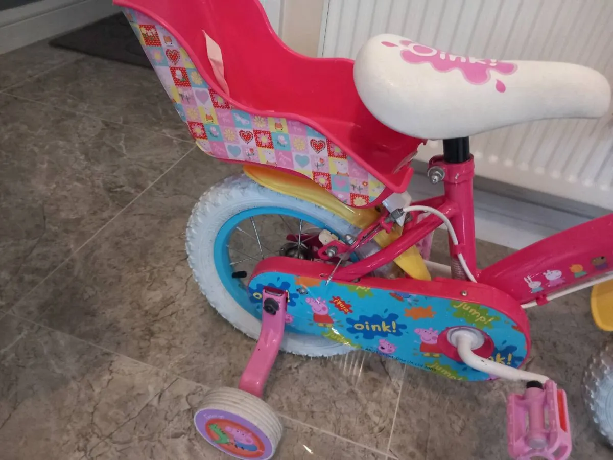 Kids pepper pig bike size 12 inch wheels - Image 3