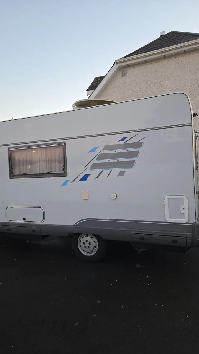 1997 Hymer B544 – 6 Seat Belts | B Licence - Image 2