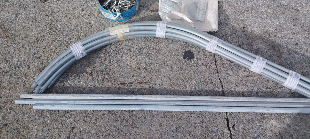 Mini polytunnel hoops. - Image 3