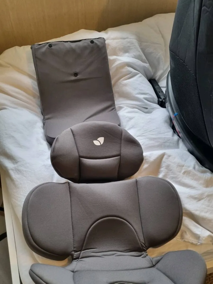Joie 360 Spinning Car Seat - Image 3