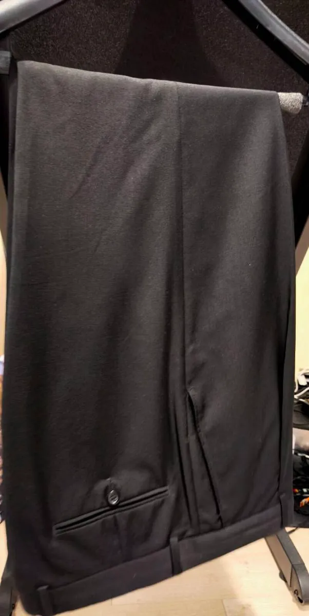 Gents Armani suit 42R - Image 2