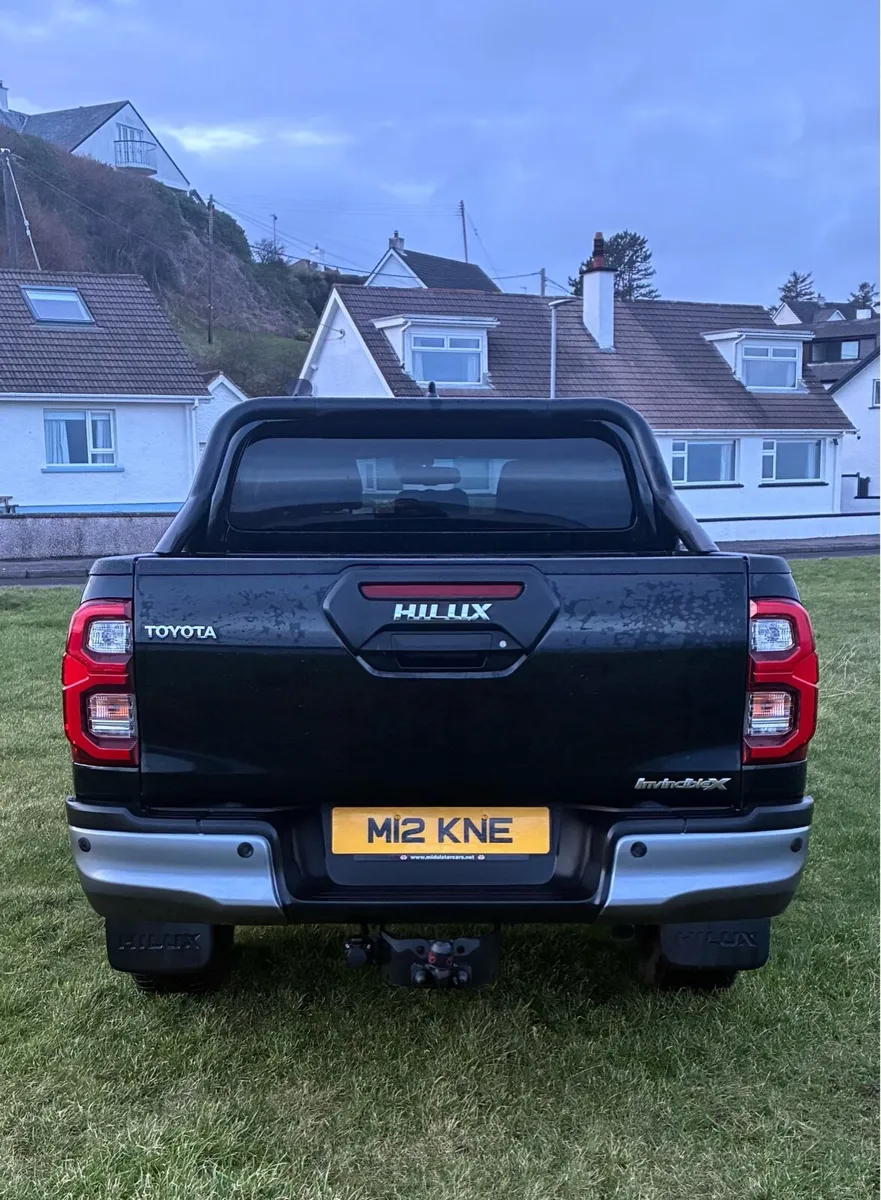 2025 Toyota Hilux Invincible X Auto - Image 3