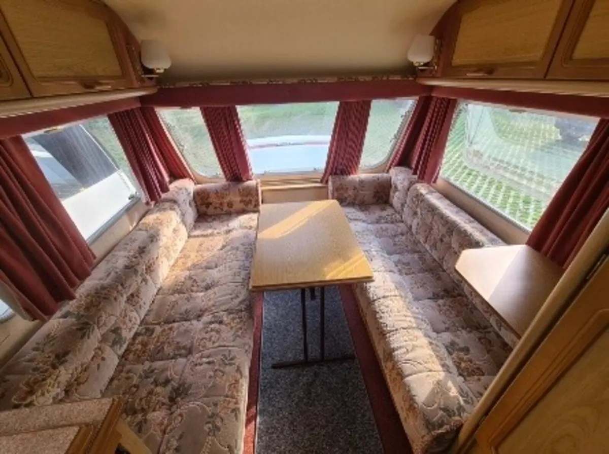 2001 4 berth Swift challenger caravan for sale. - Image 4