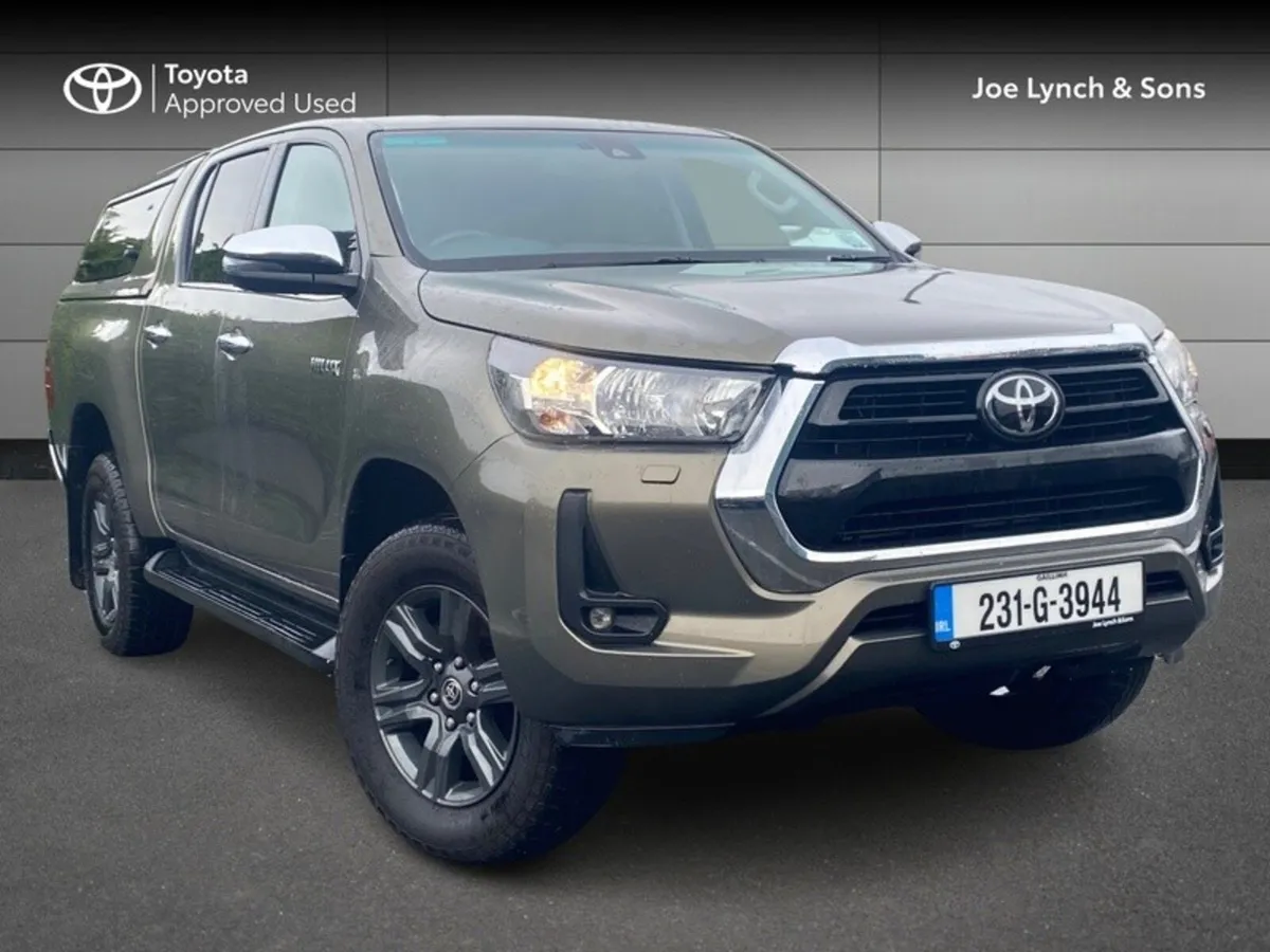 Toyota Hilux 2.8 SR5 DOUBLE CAB 4DR - Image 1