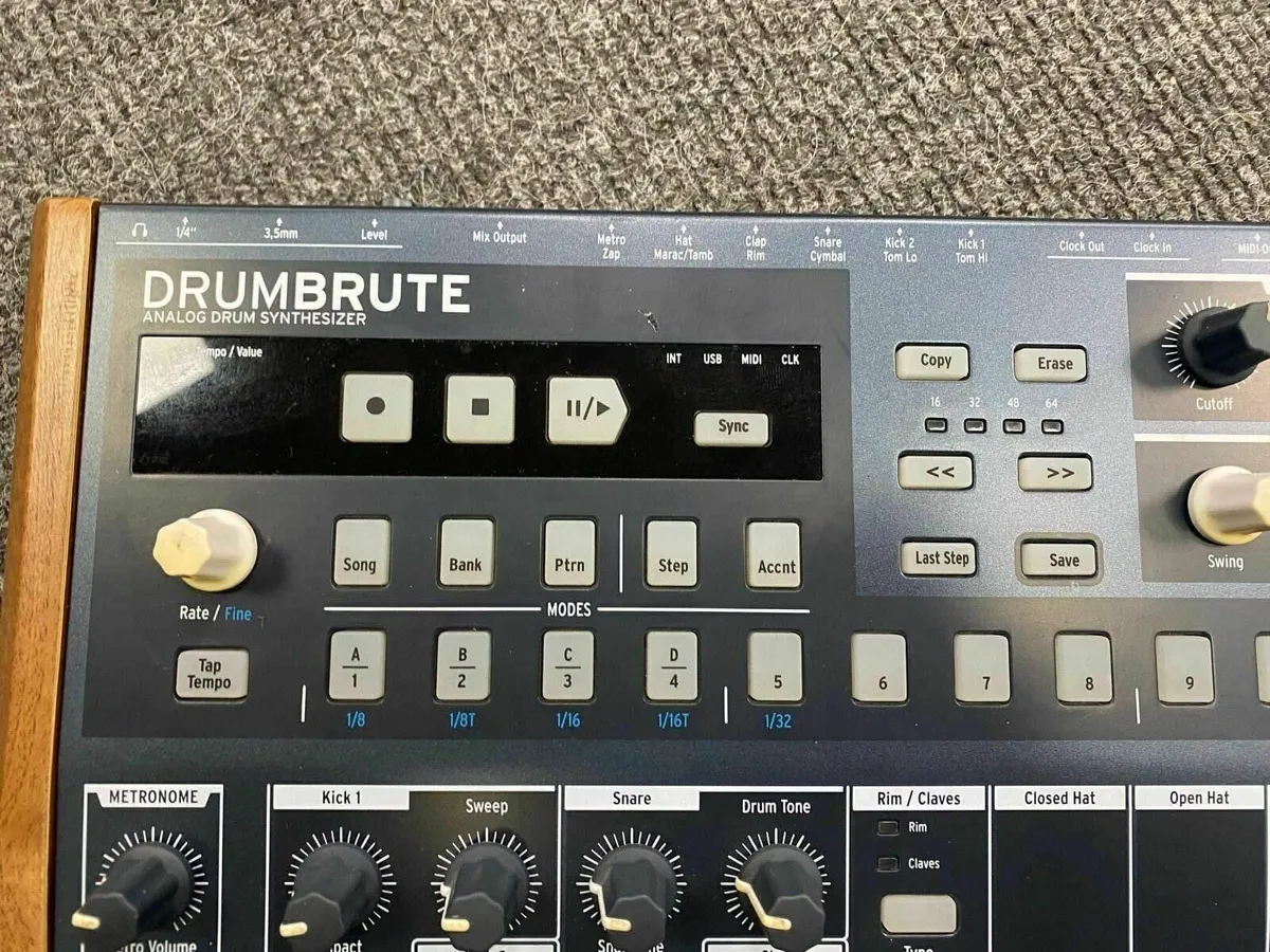 Arturia Drumbrute Drum Machine - Image 3