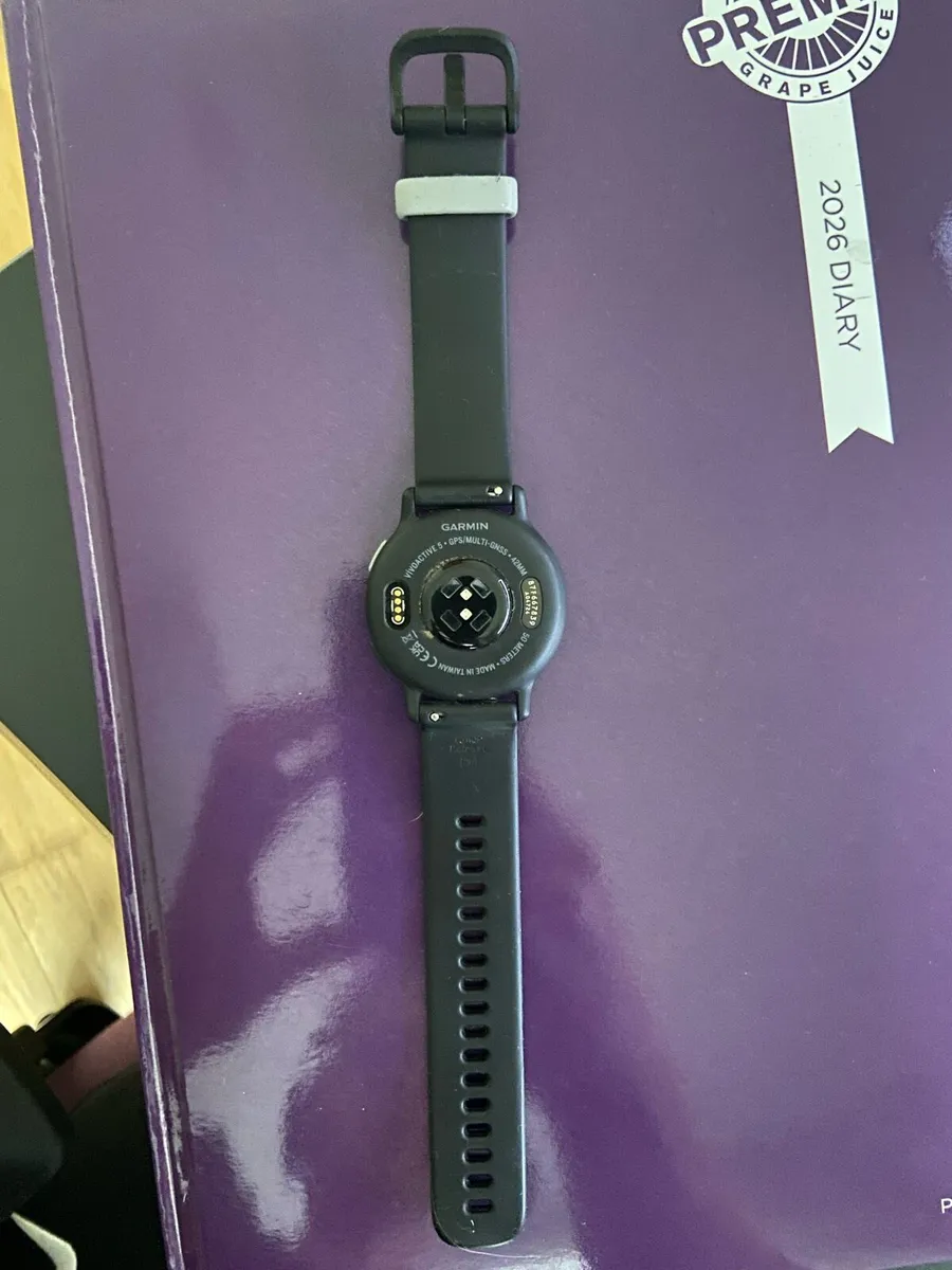 Garmin Vivoactive 5 Perfect Condition - Image 2