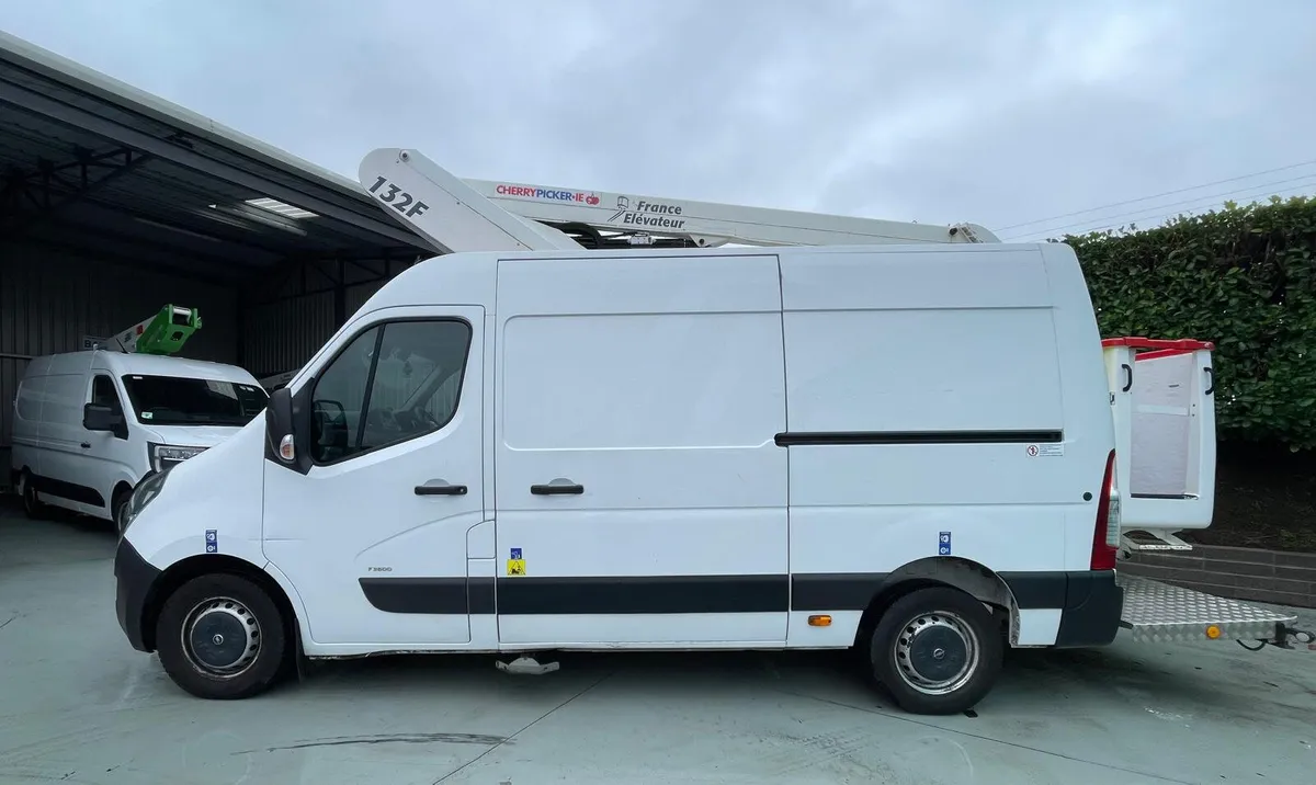 2022 Used Van Mounted Hoists Cherry Picker - Image 2