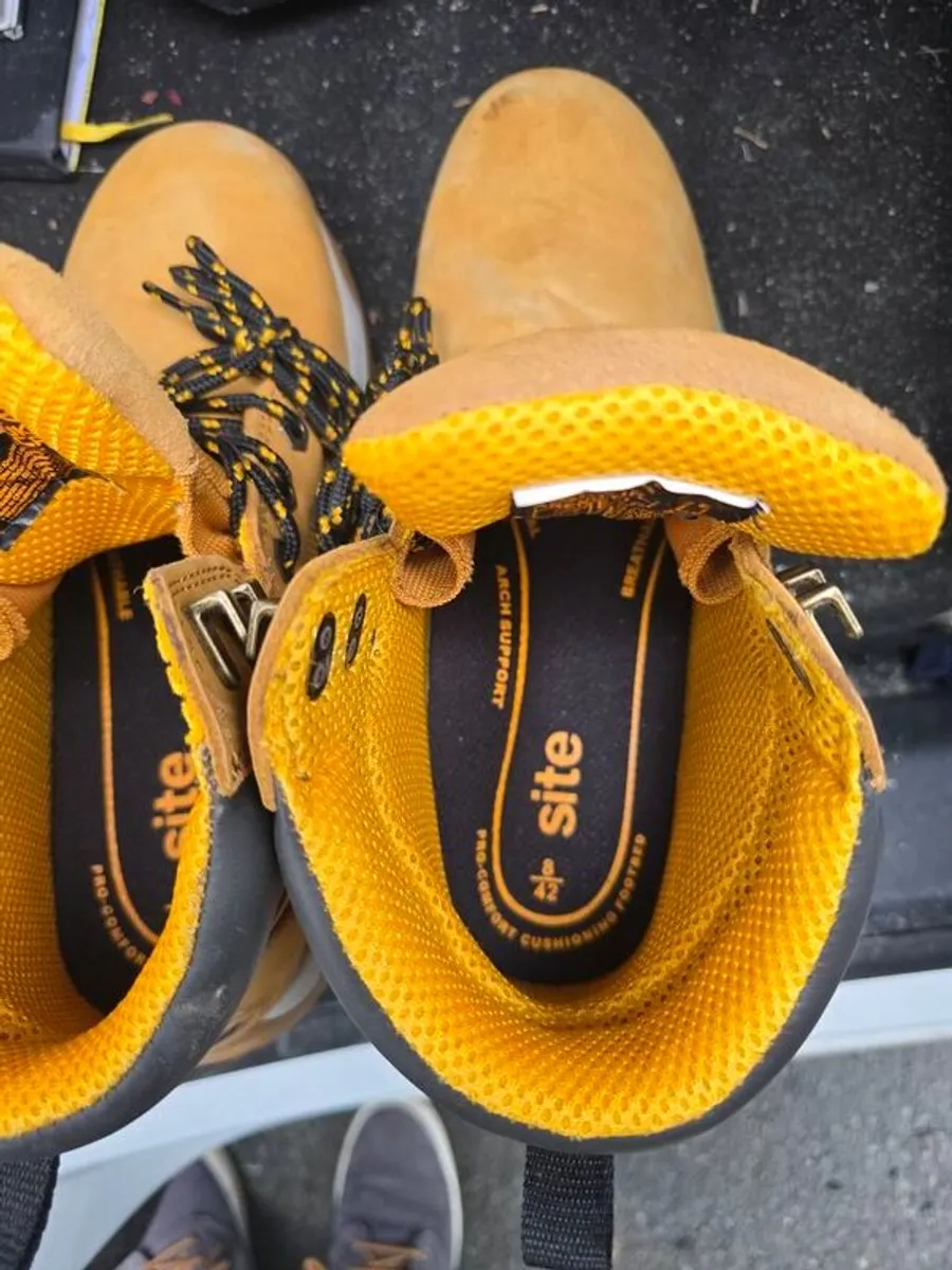 Work Boots - Image 4