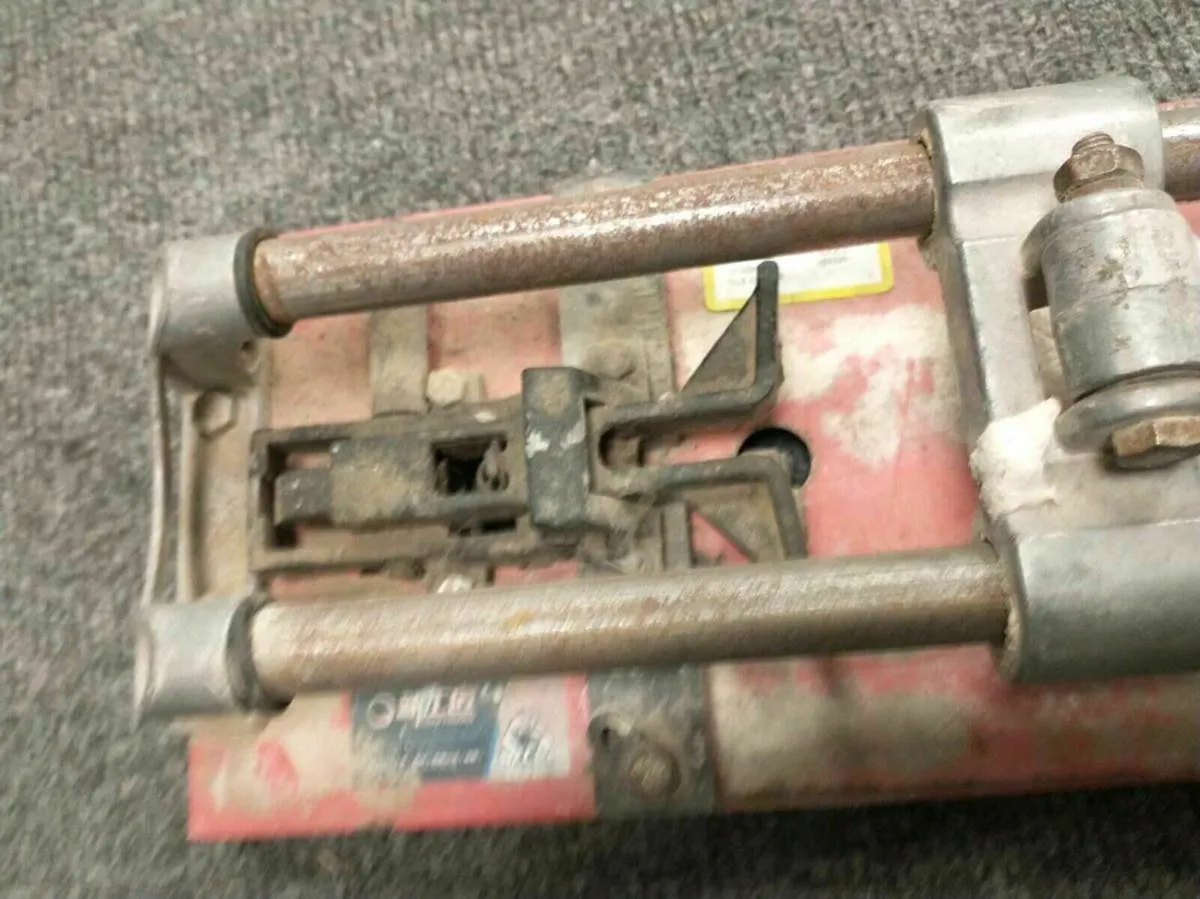 Craftsman Tile Cutter - Image 2