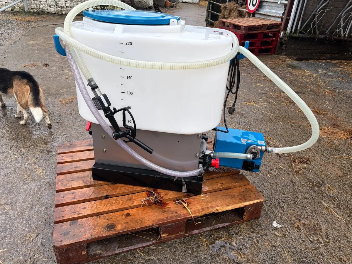 Milk mixer/feeder - Image 1