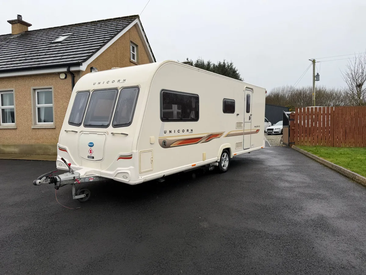 2012 Bailey unicorn - Image 1