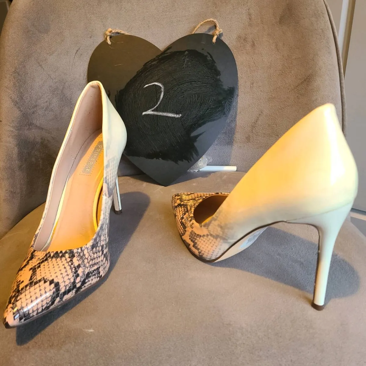 Womens shoes - Image 2