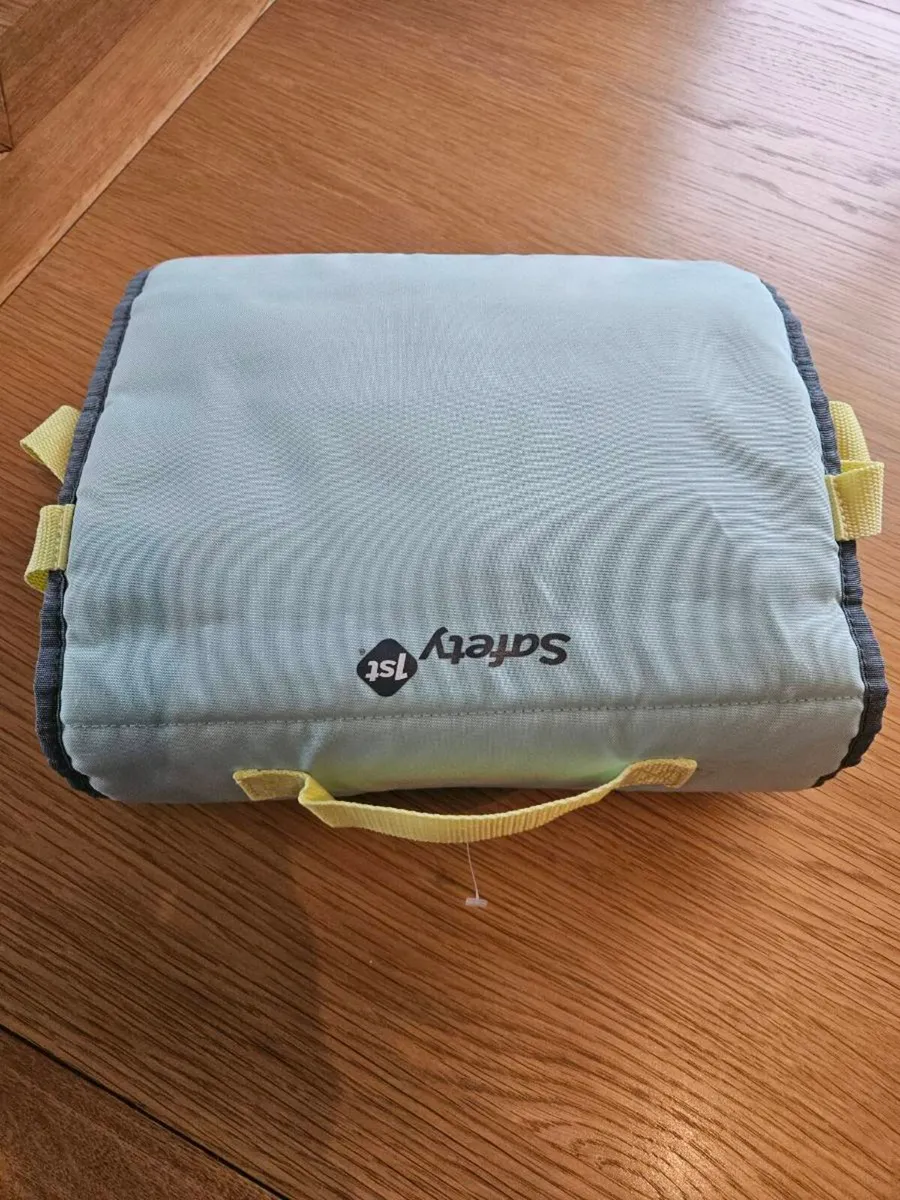 Travel booster seat for chair - Image 2