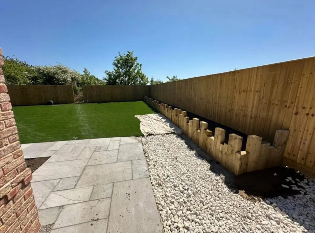 Brand new artifical grass 40mm in stock - Image 4