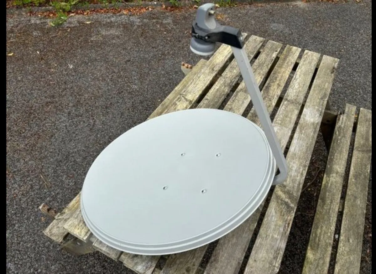 Satellite dish - Image 1