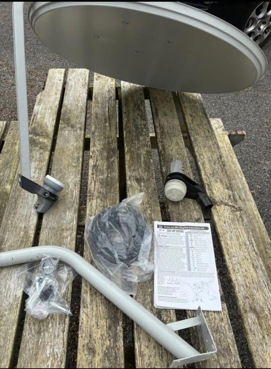 Satellite dish - Image 2