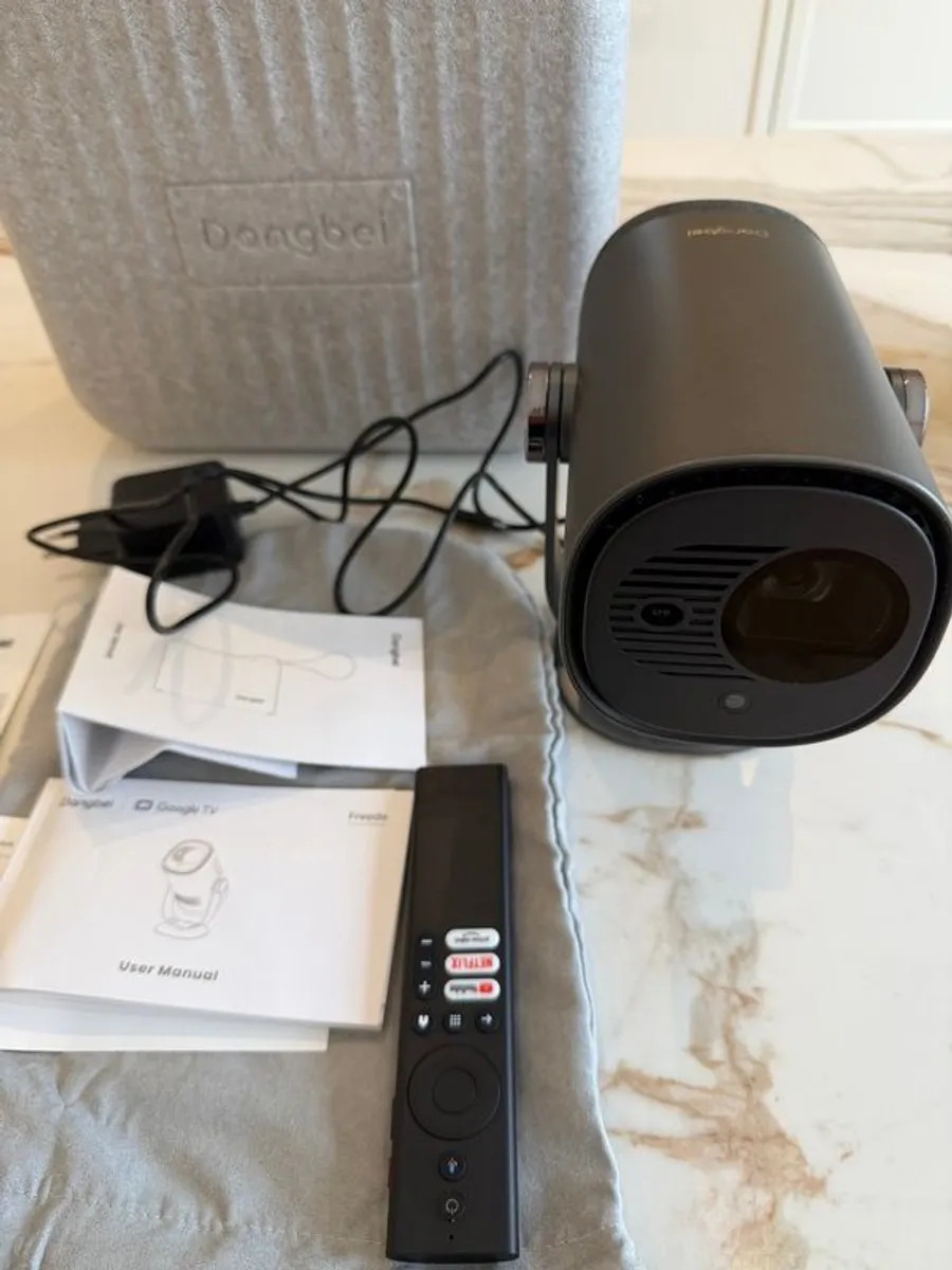 Brand New Dangbei Freedo Port 450L Projector - 1 Day Old with Receipt - Image 1