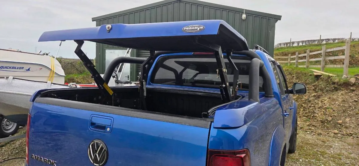 VW Amarok Pegasus Topup Tonneau Cover - Image 1