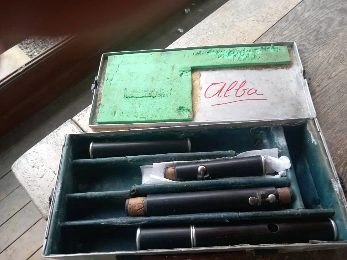 1845 antique Rudall and Rose flute, vv collectible - Image 3