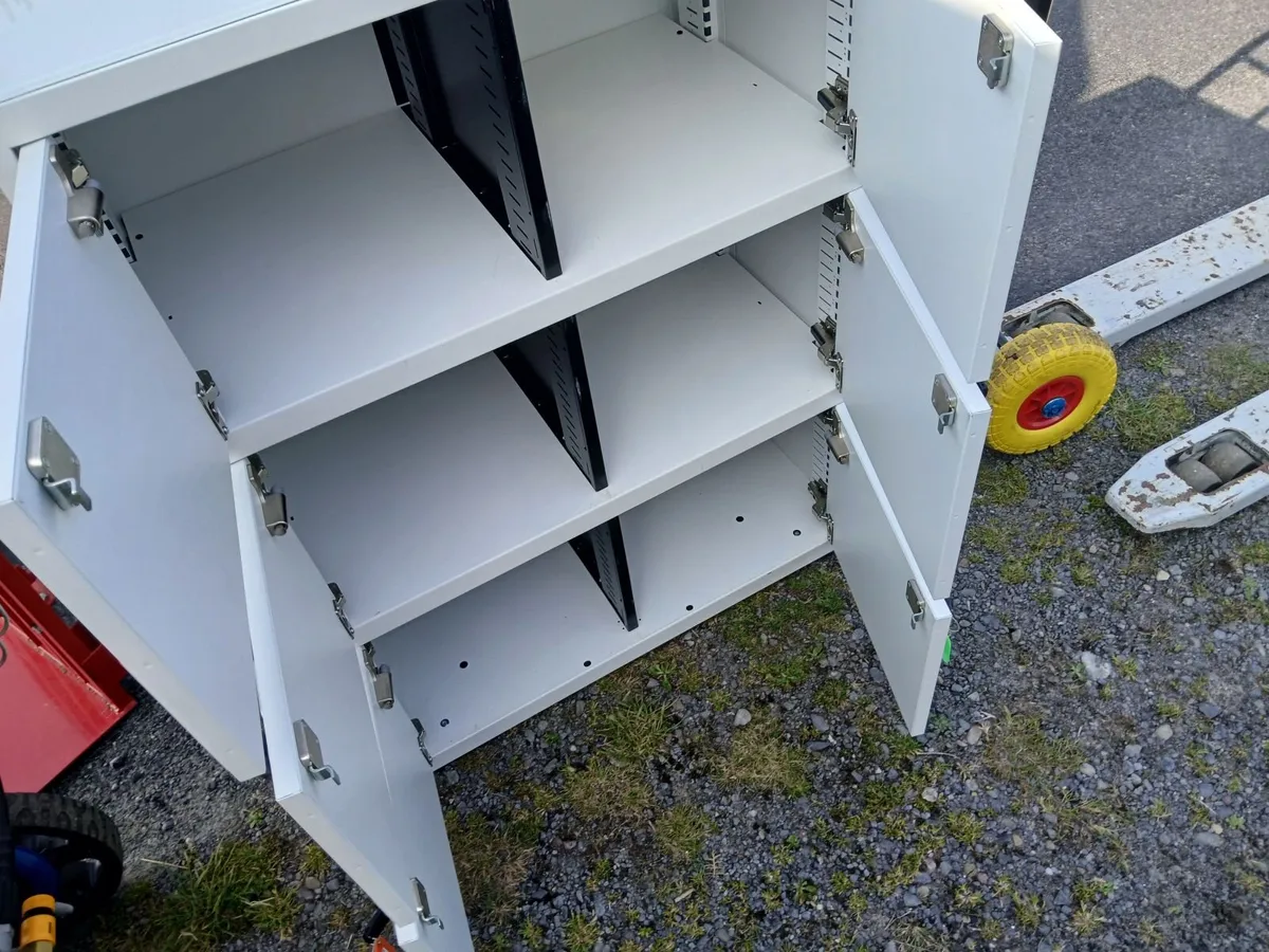 Cabbint (6) locker ....lock & key 🔑  new.. - Image 2