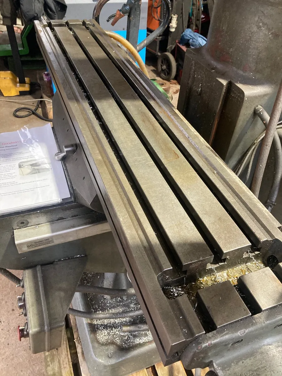 Bridgeport milling machine - Image 4