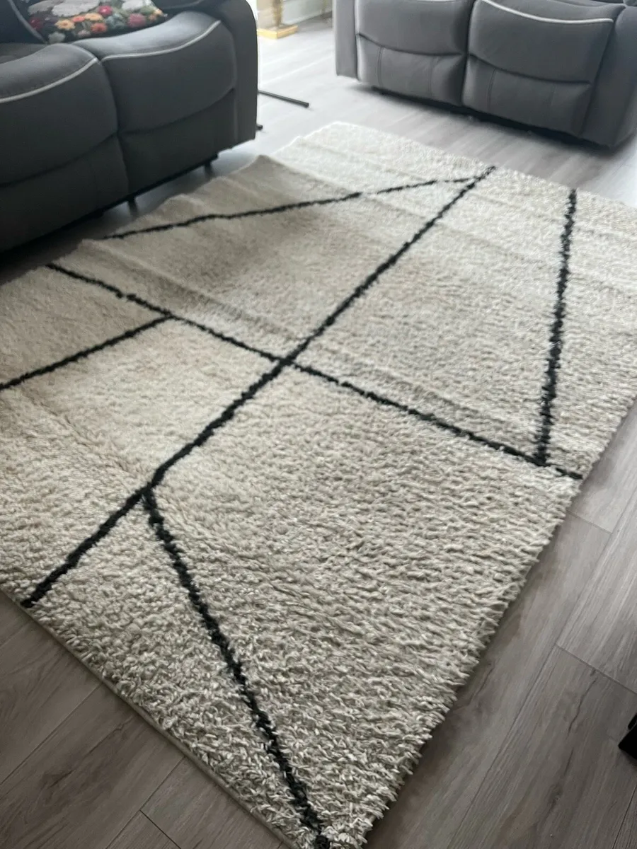 Large rug - Image 2