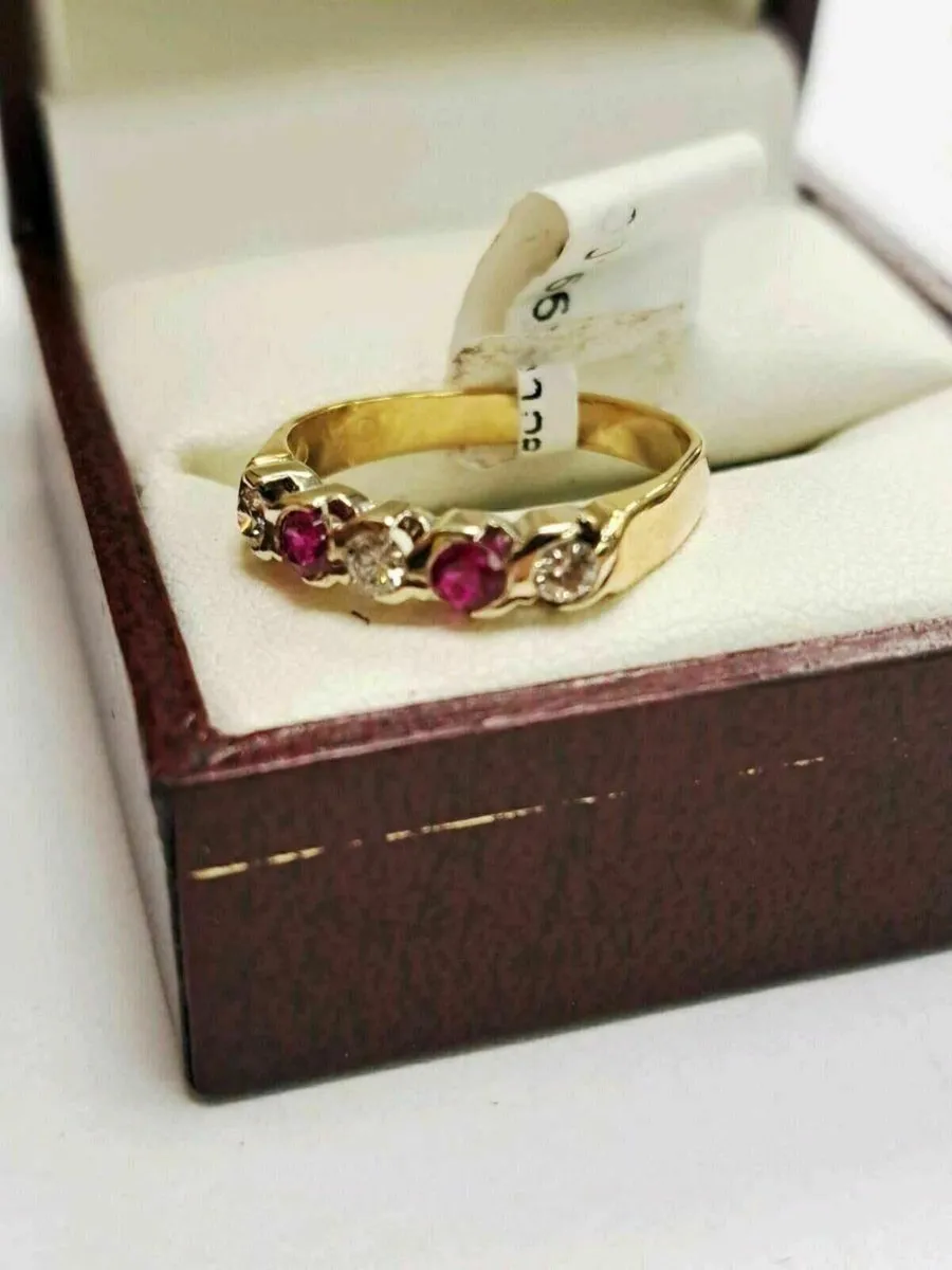 18K Pink Ruby Ring 18CT - Image 1