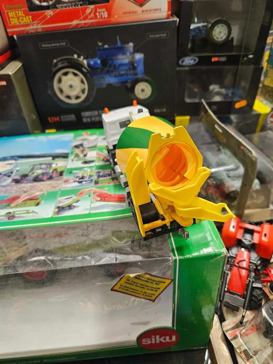 Britain's Iveco Tarmac Cement Truck - Image 2