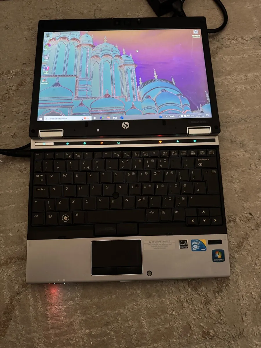 Hp i5 laptop for 60 - Image 2