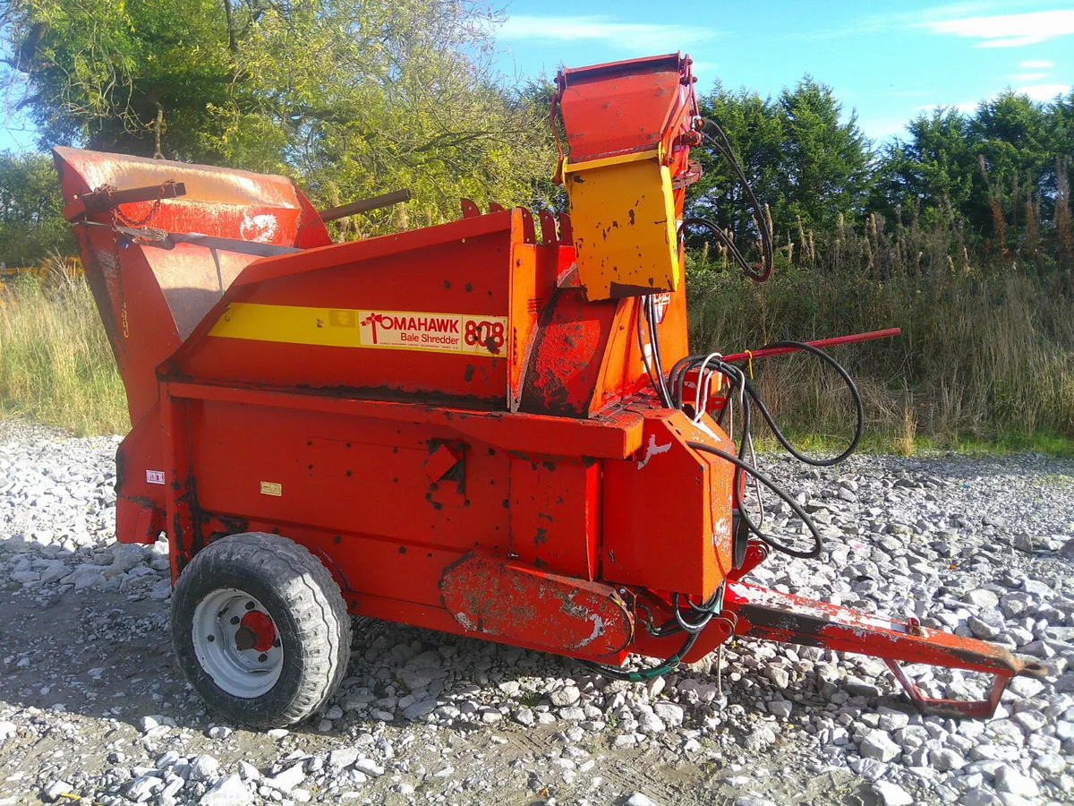 TEAGLE 808 BALE SHREDDER, SWIVEL SPOUT - Image 1