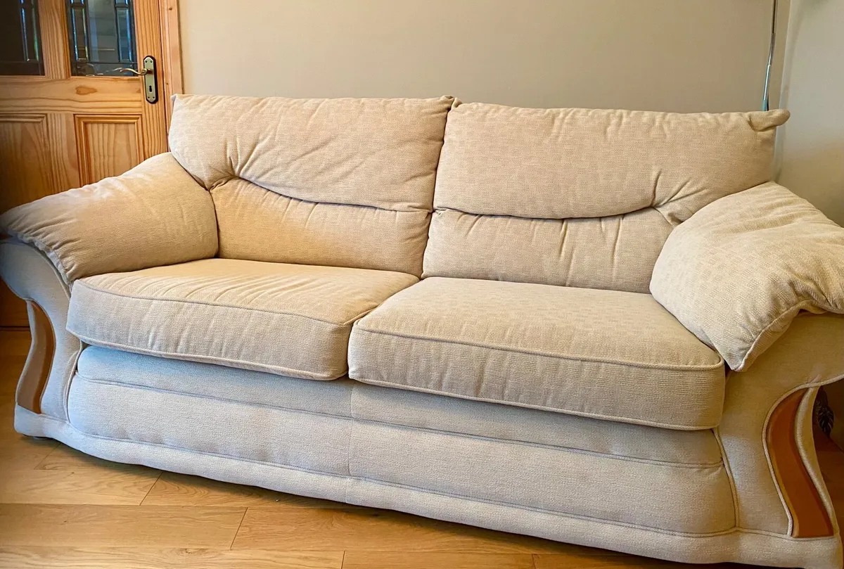 Sitting room suite - Image 1