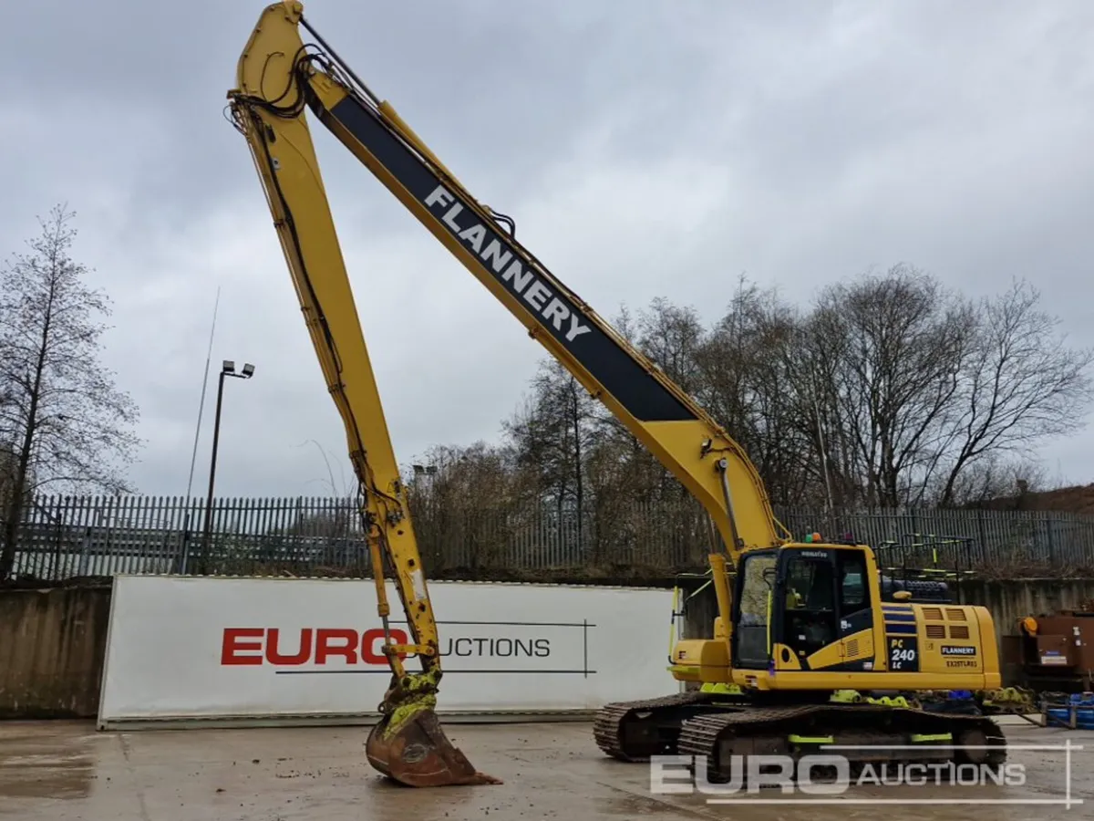 2018 Komatsu PC240LC-11 - Image 4