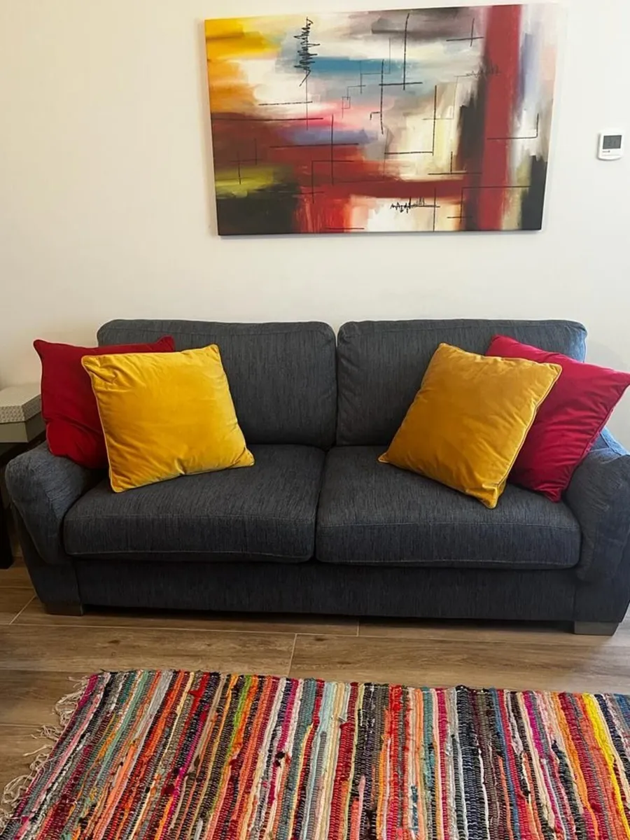 3 Couches for sale in perfect condition & pillows! - Image 2