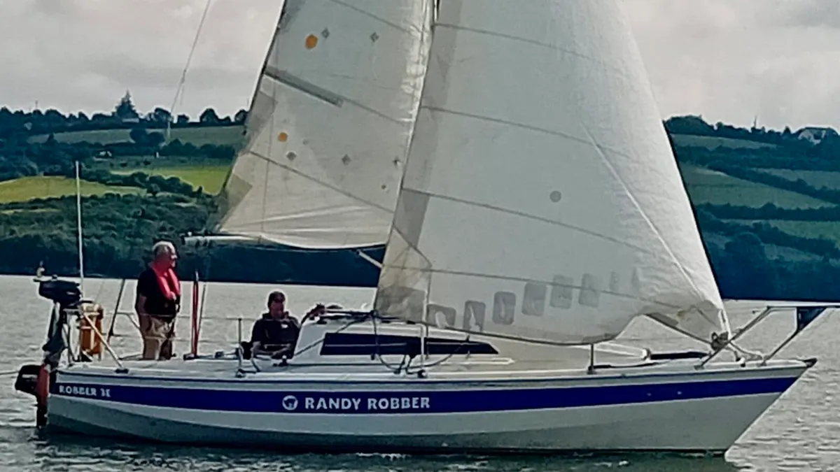 Robber 3E 25’ yacht - Image 2