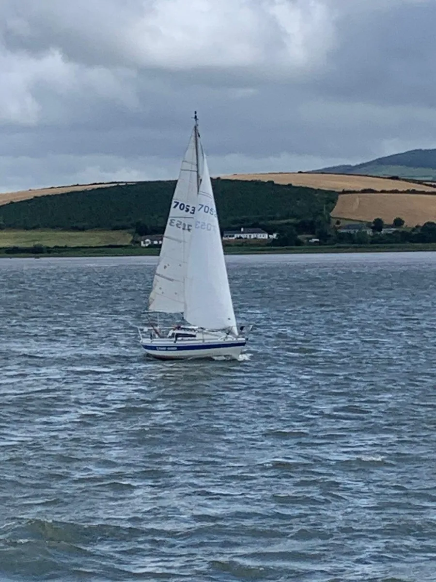 Robber 3E 25’ yacht - Image 4