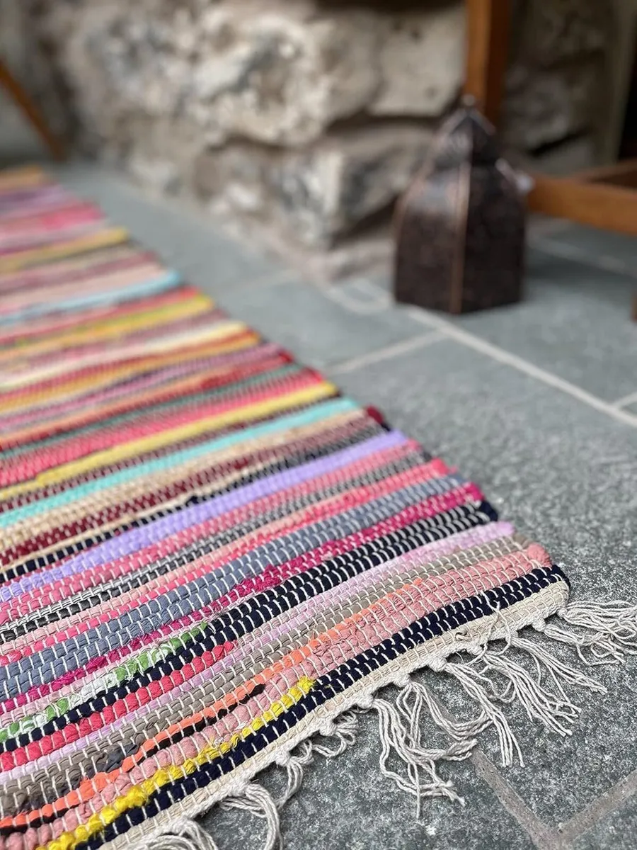 SHANTI Multi Coloured Rug Hand Woven Eco-Friendly: - Image 4