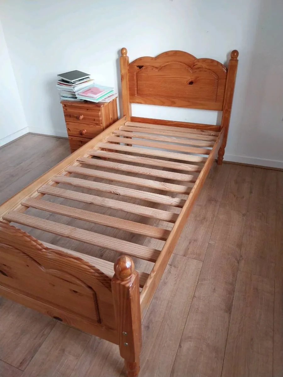 Single bed frame  locker and hall table - Image 2