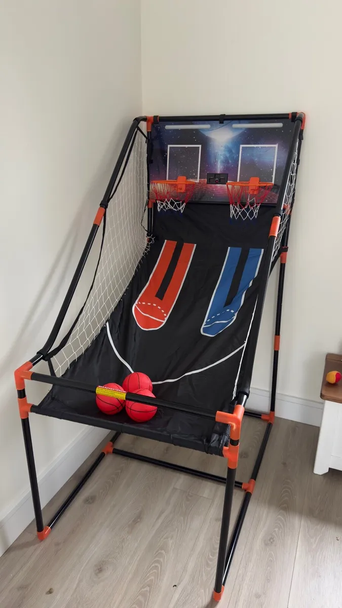 Basketball Arcade Game - Image 1