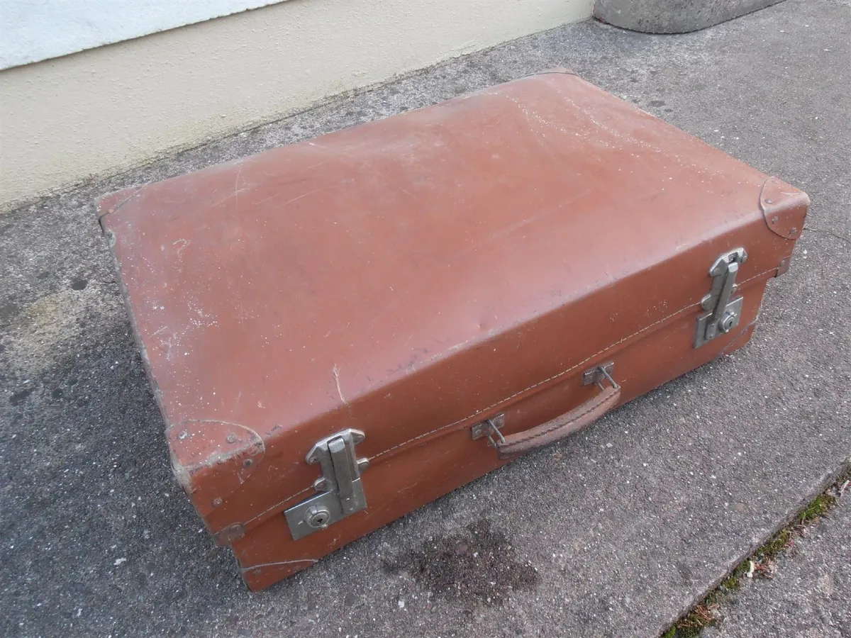 Vintage Suitecase - Image 2